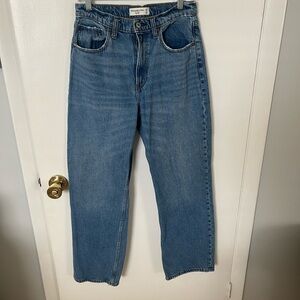 Abercrombie & Fitch Women High Rise Loose Fit Denim Jeans